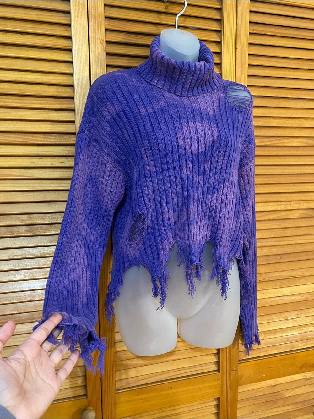 💜Forever 21: Distressed turtleneck with bleach marks - Picture 9 of 9